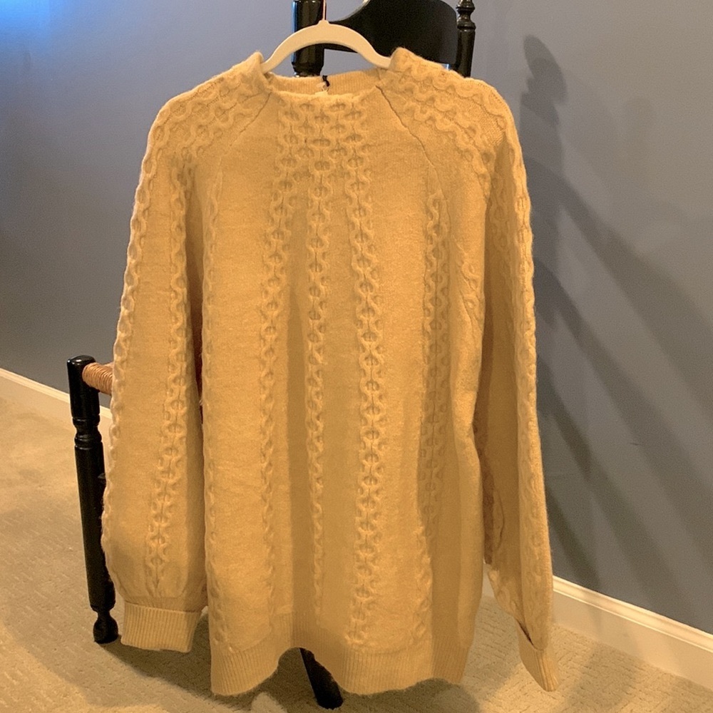 GORGEOUS NWT Funnel Neck Modern Argyle Sweater